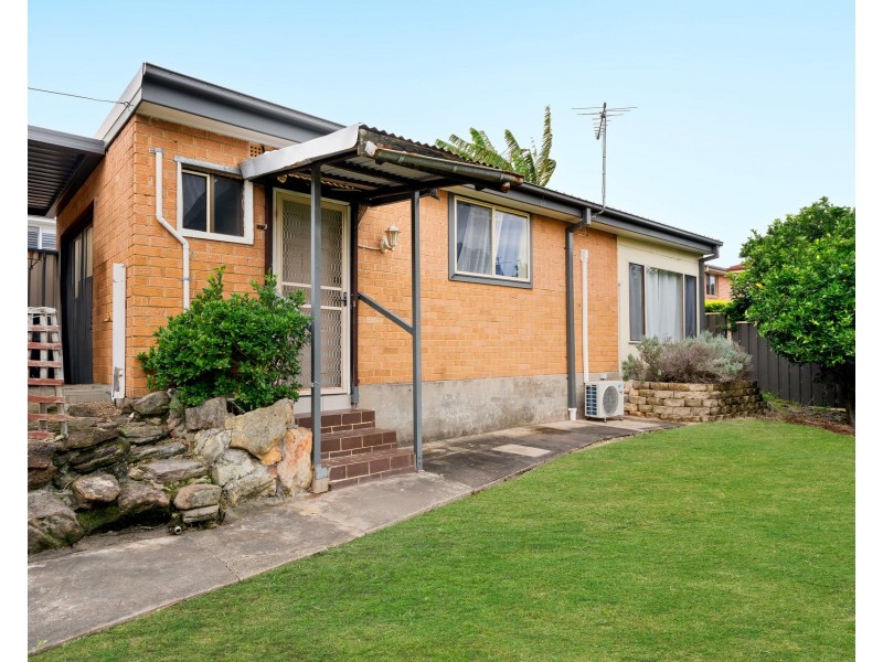 11a Athabaska Avenue, Seven Hills NSW 2147