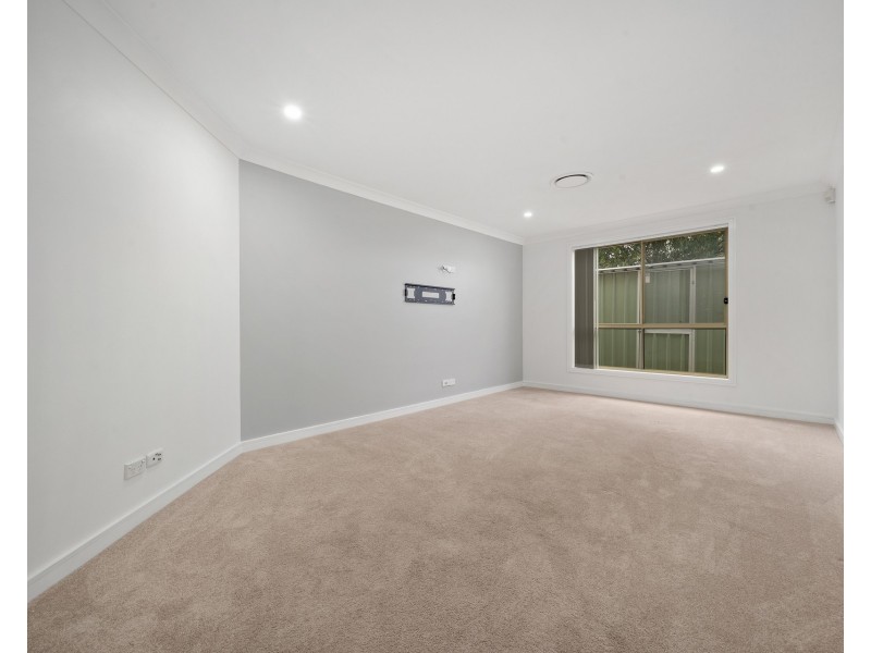 1 Hewitt Link, Harrington Park NSW 2567