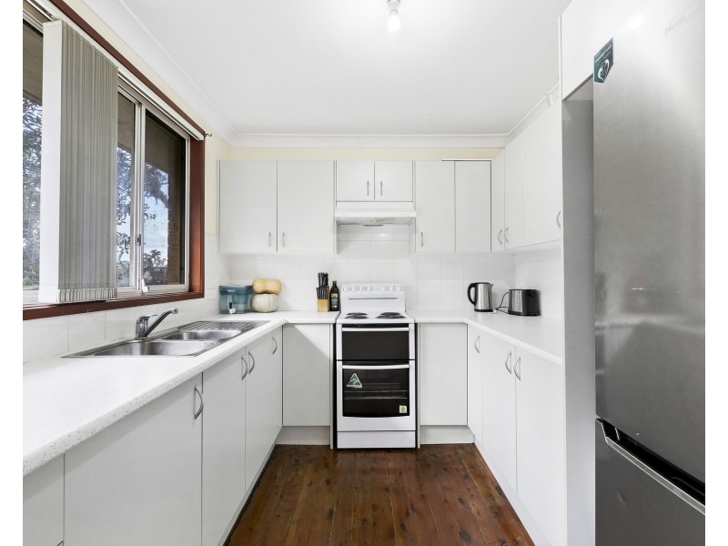 8 Flint Street, Kings Langley NSW 2147