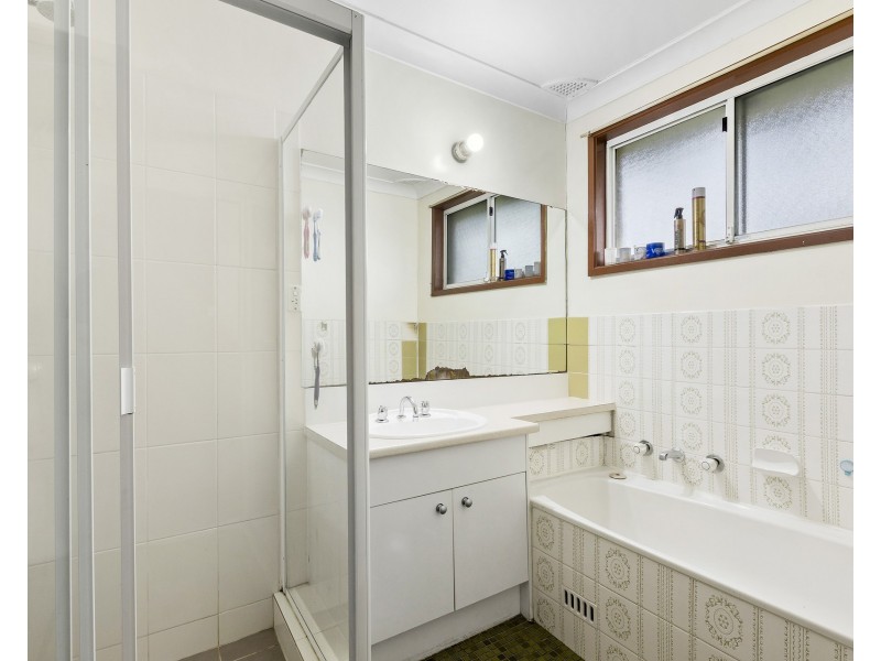 8 Flint Street, Kings Langley NSW 2147