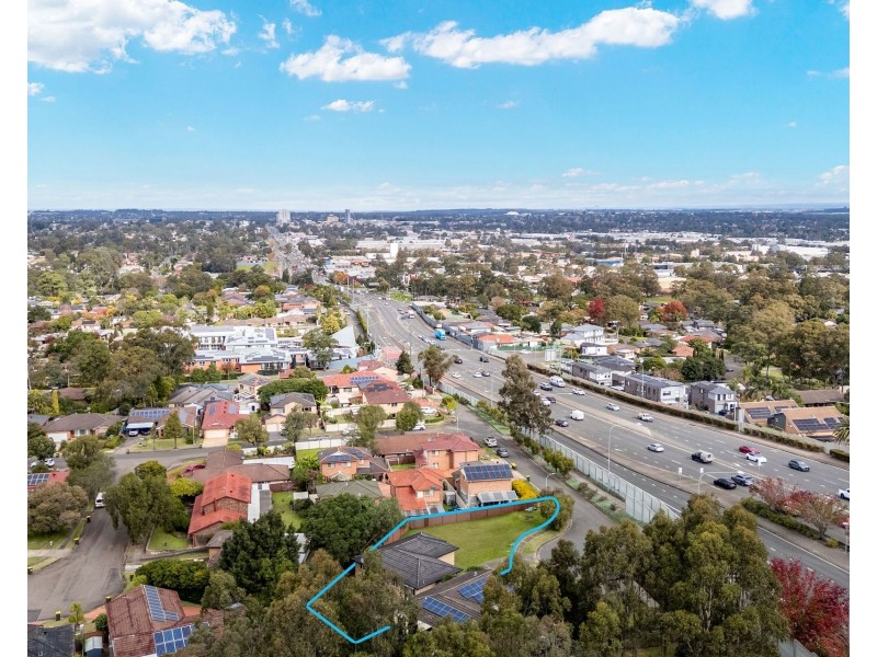 8 Flint Street, Kings Langley NSW 2147