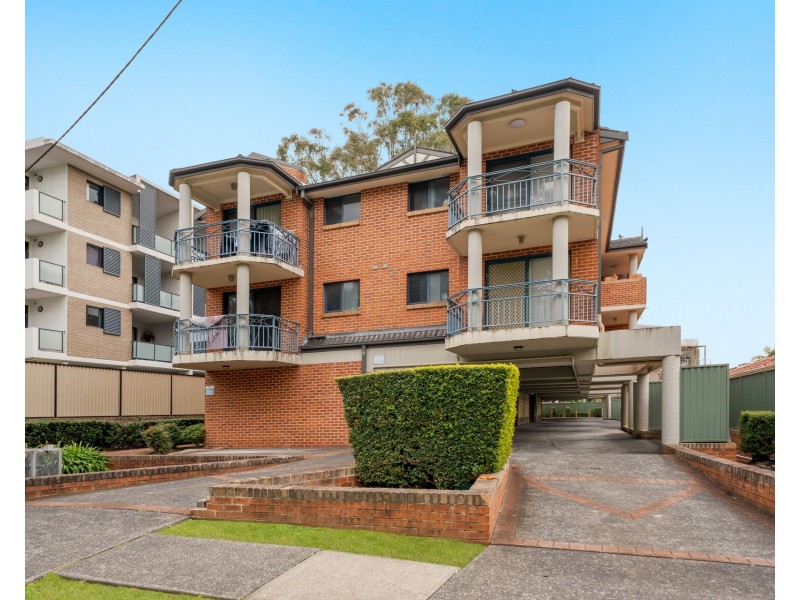 9/234 Targo Road, Toongabbie NSW 2146