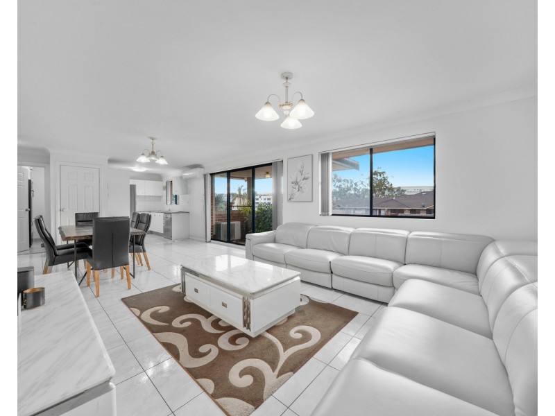 9/234 Targo Road, Toongabbie NSW 2146