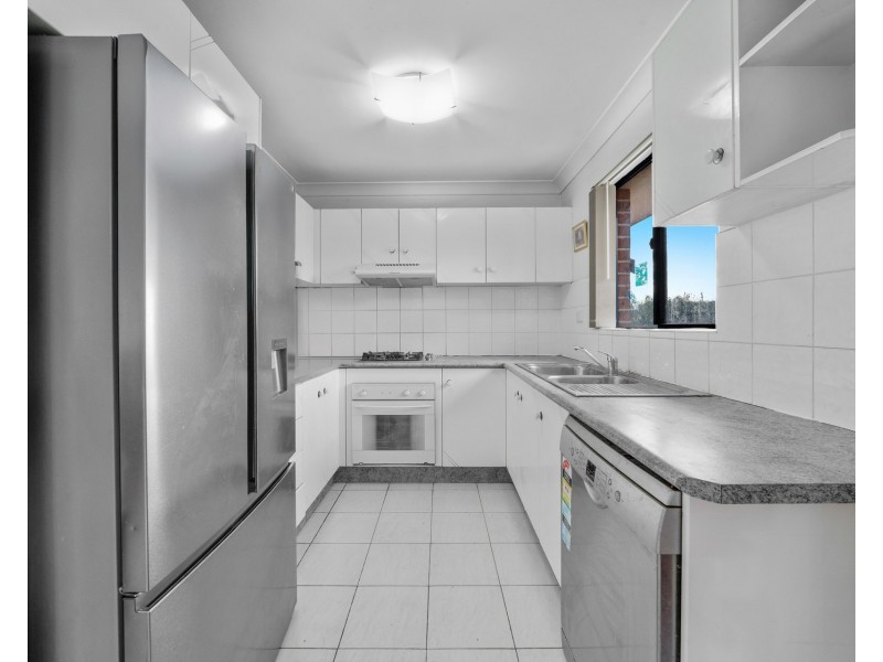 9/234 Targo Road, Toongabbie NSW 2146