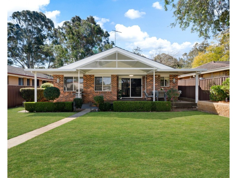 52 Brier Crescent, Quakers Hill NSW 2763