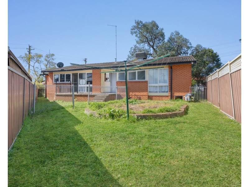 2 Madang Avenue, Whalan NSW 2770