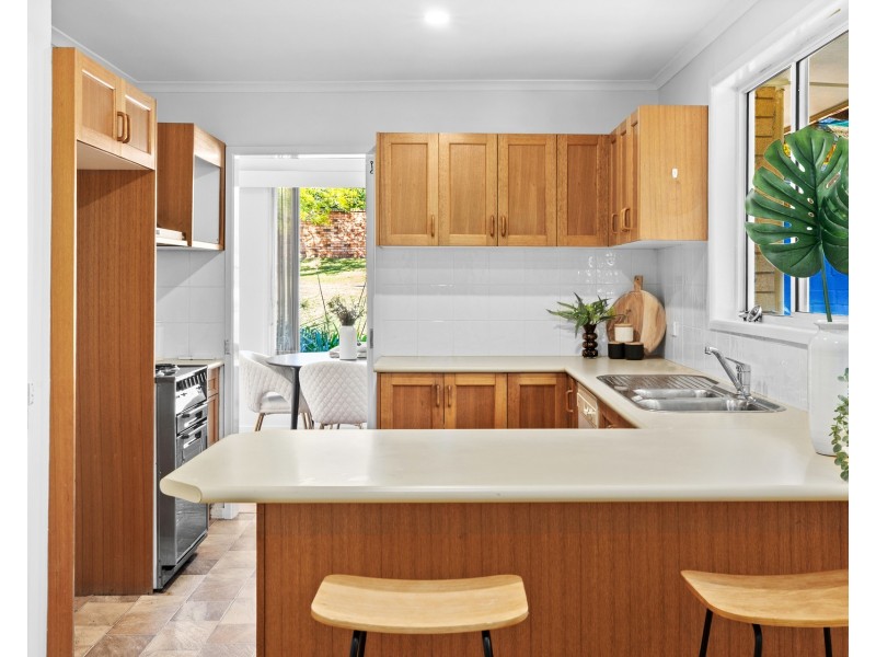2A Roseneath Place, Baulkham Hills NSW 2153