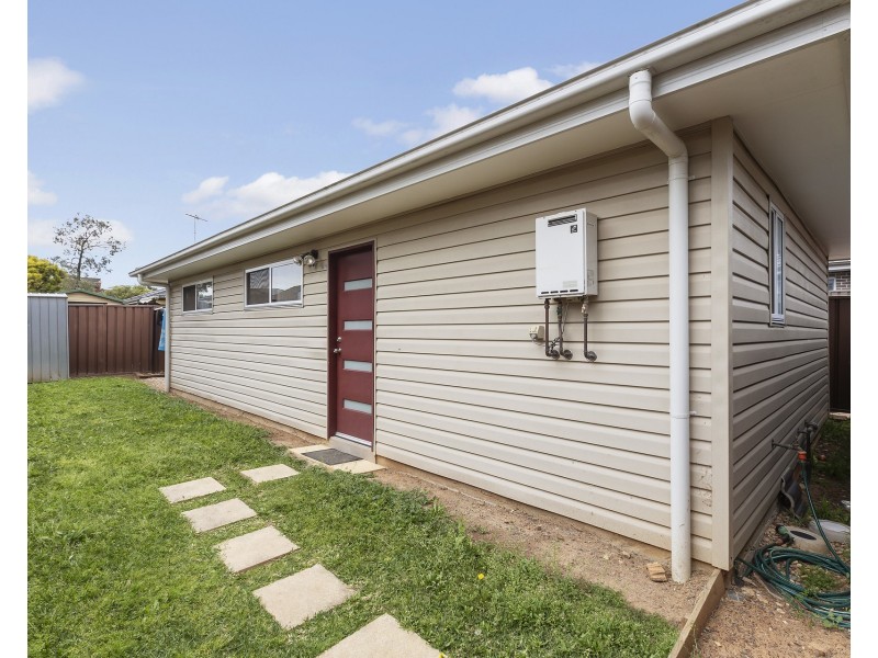 147 & 147a Banks Drive, St Clair NSW 2759