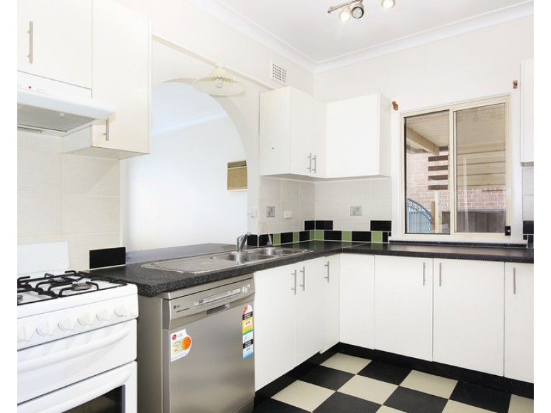 35 Julie Street, Blacktown NSW 2148