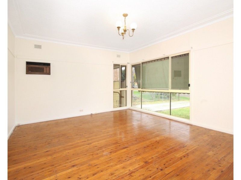 35 Julie Street, Blacktown NSW 2148