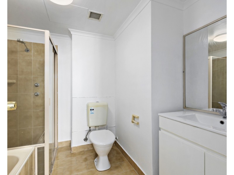 3/5 Griffiths Street, Blacktown NSW 2148