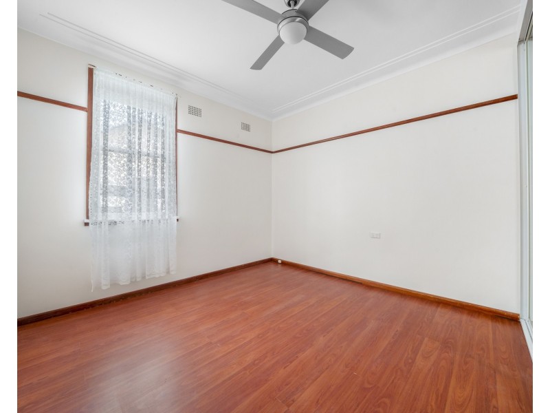 10 Charlton Road, Lalor Park NSW 2147