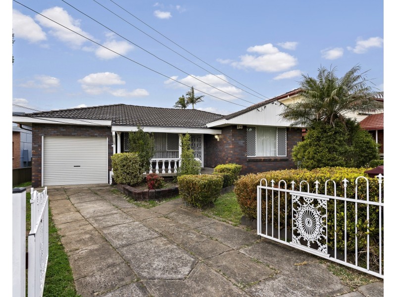 13 Highlands Crescent, Blacktown NSW 2148
