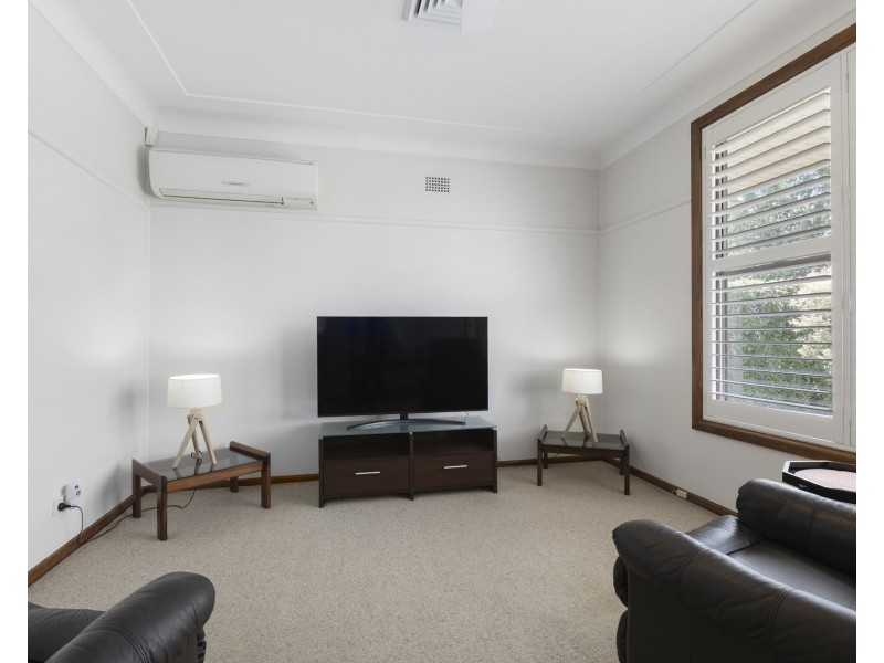 37 Charlton Road, Lalor Park NSW 2147