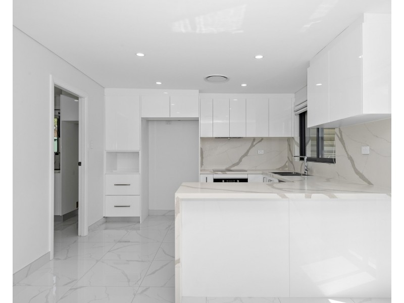 8 Slade Place, Prospect NSW 2148