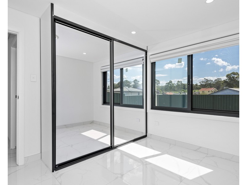 8 Slade Place, Prospect NSW 2148
