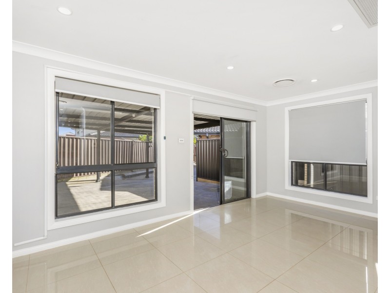 5a Hoffman Place, Oakhurst NSW 2761