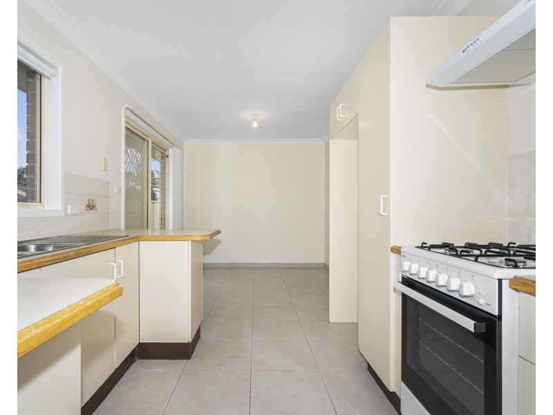 4 Athena Court, St Clair NSW 2759