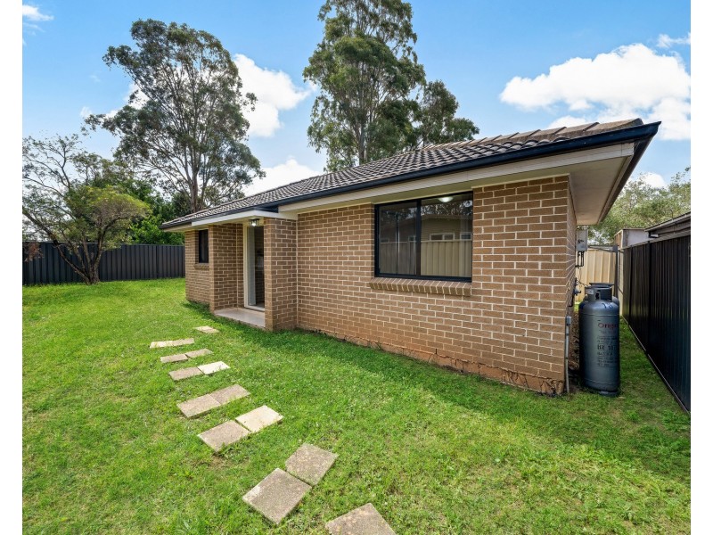 25 & 25a Kilbride Avenue, Dharruk NSW 2770