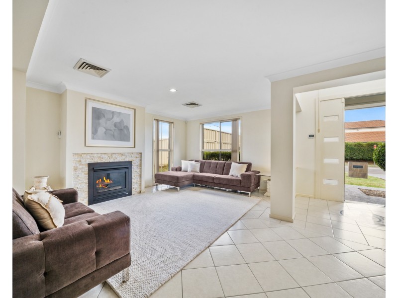 2 Hamlin Street, Quakers Hill NSW 2763