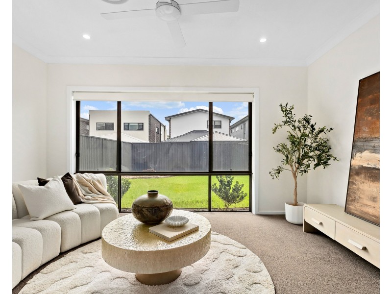 38 Pecan Crescent  (grantham Farm), Riverstone NSW 2765