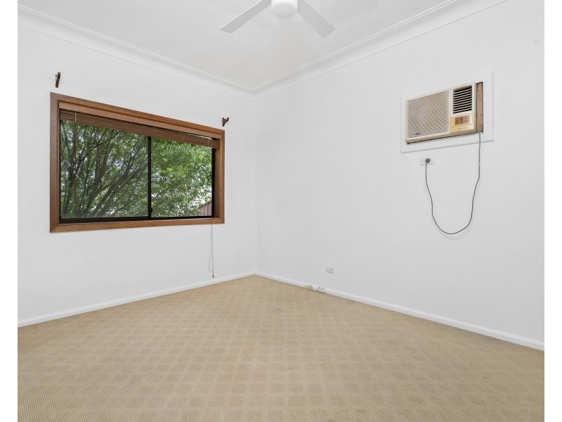 1 Dorothy Crescent, Colyton NSW 2760