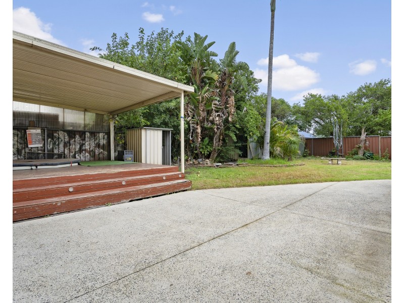 1 Dorothy Crescent, Colyton NSW 2760