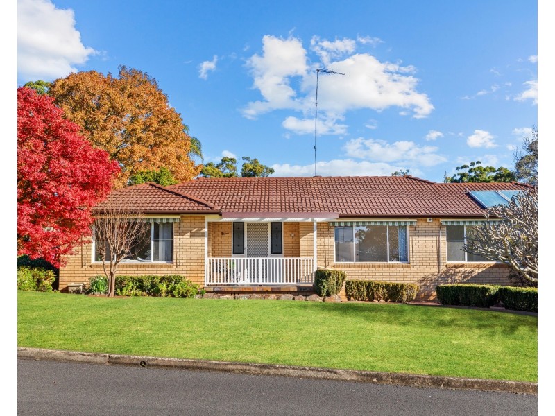 2A Roseneath Place, Baulkham Hills NSW 2153