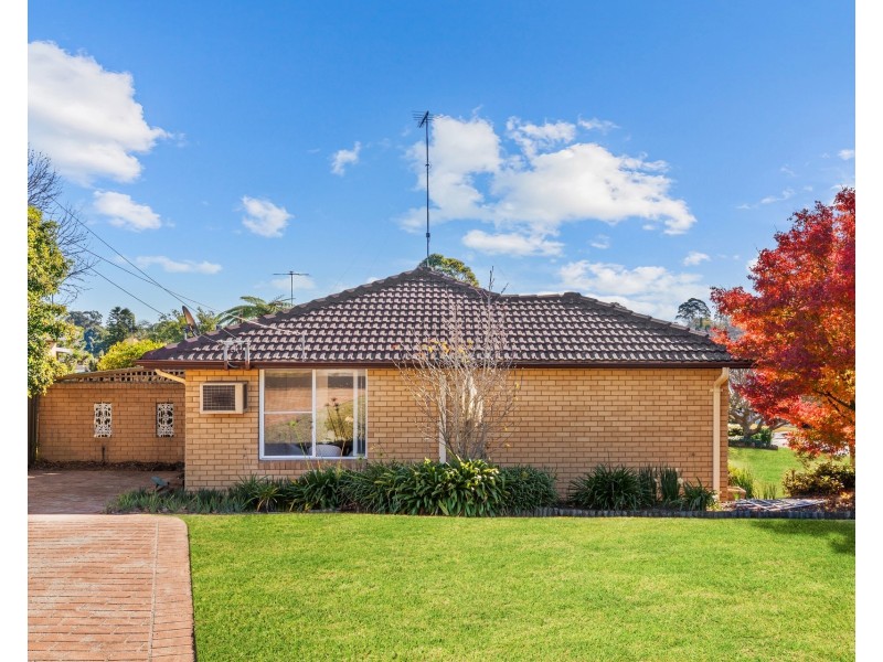 2A Roseneath Place, Baulkham Hills NSW 2153