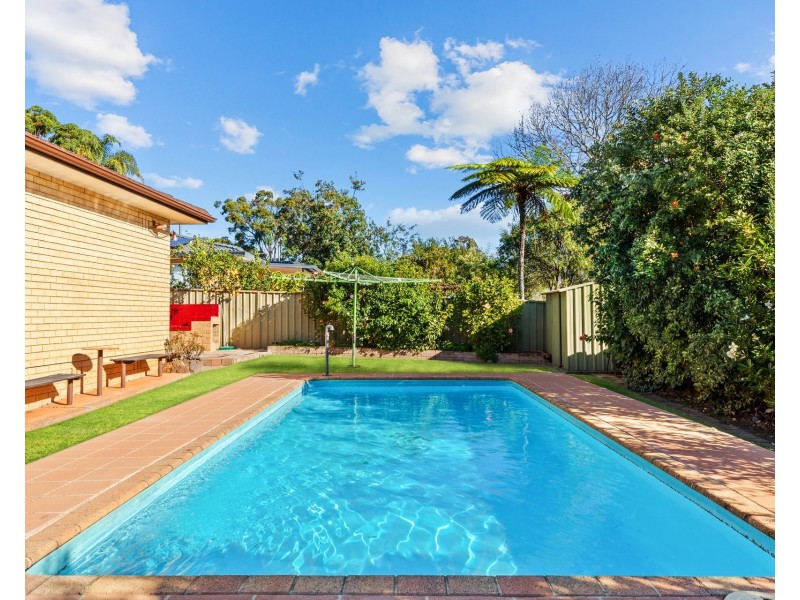 2A Roseneath Place, Baulkham Hills NSW 2153