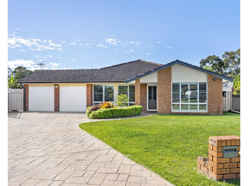 4 Raleigh Close, St Clair NSW 2759