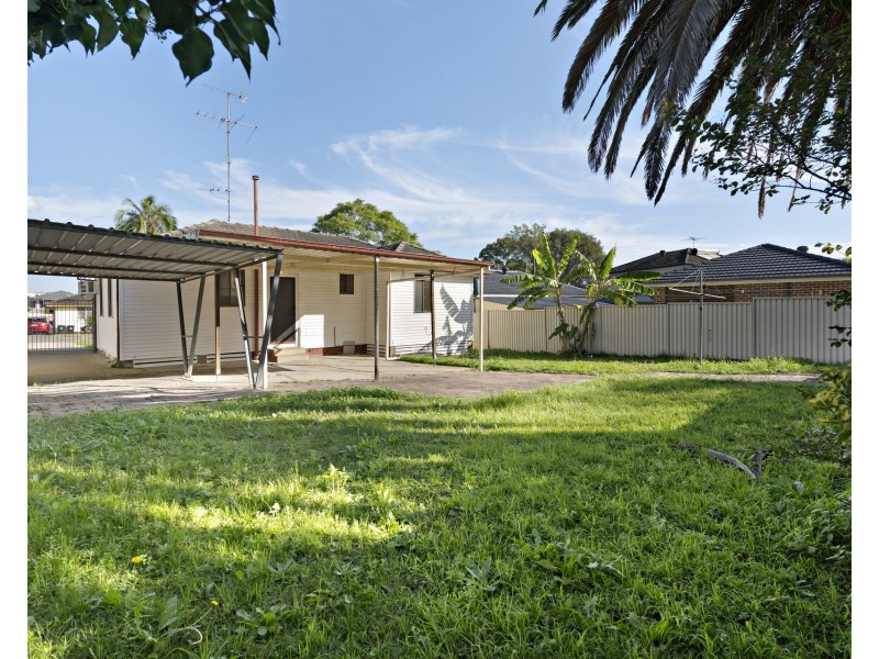 4 Blain Street, Toongabbie NSW 2146