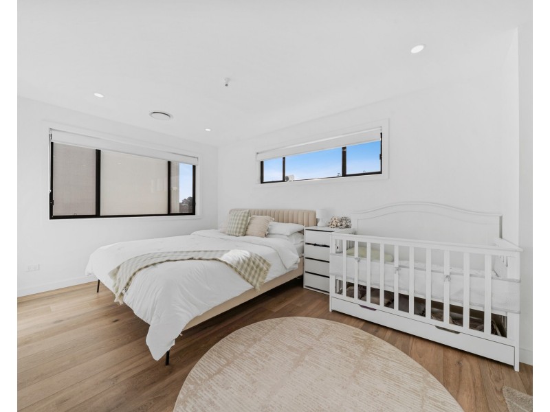 33 Pecan Crescent, Riverstone NSW 2765