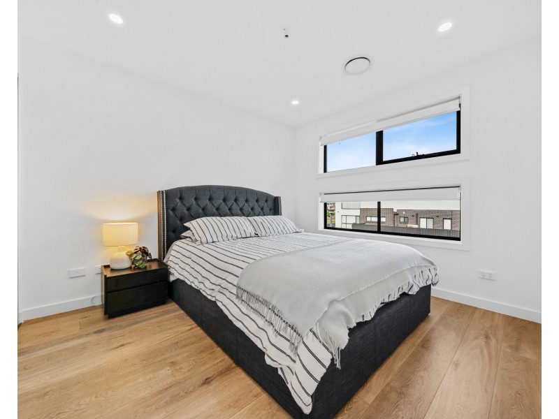 33 Pecan Crescent, Riverstone NSW 2765