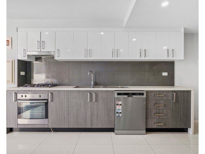 215/12 Fourth Avenue, Blacktown NSW 2148