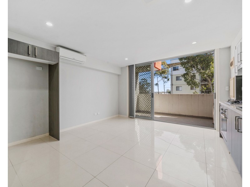 215/12 Fourth Avenue, Blacktown NSW 2148