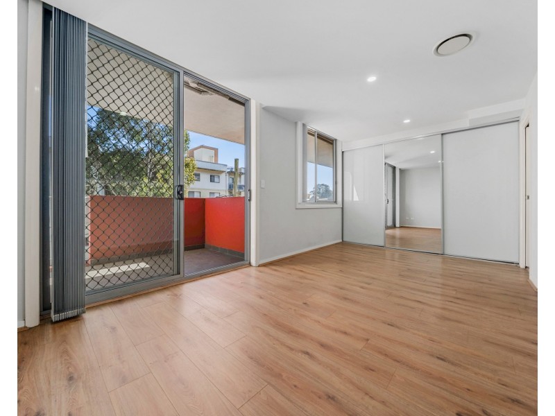 215/12 Fourth Avenue, Blacktown NSW 2148