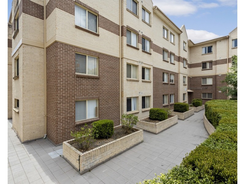 24/14-18 Fourth Avenue, Blacktown NSW 2148