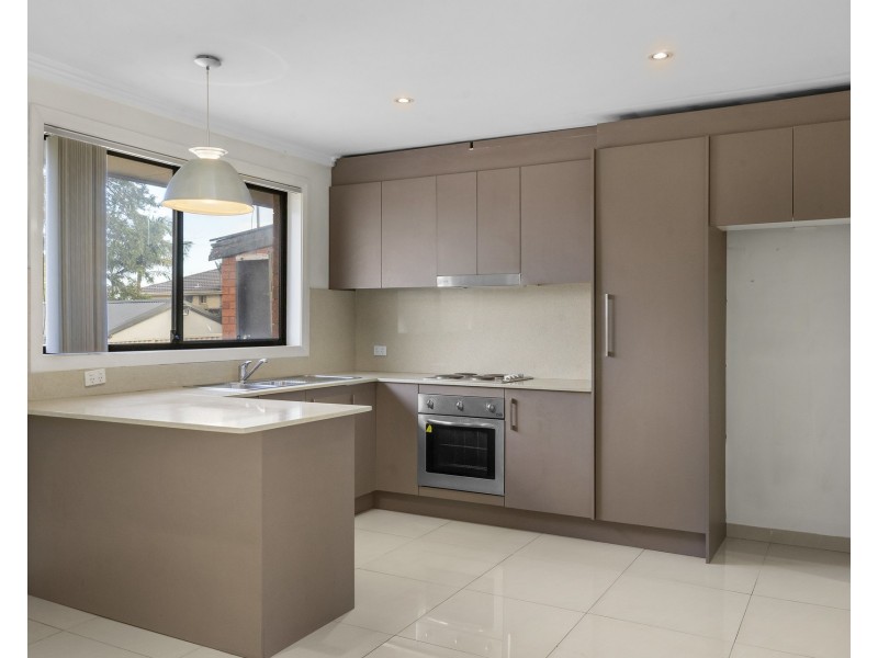 4 Robyn Street, Woodpark NSW 2164