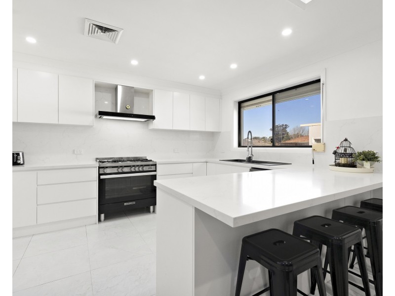 151 Lucretia Road, Seven Hills NSW 2147
