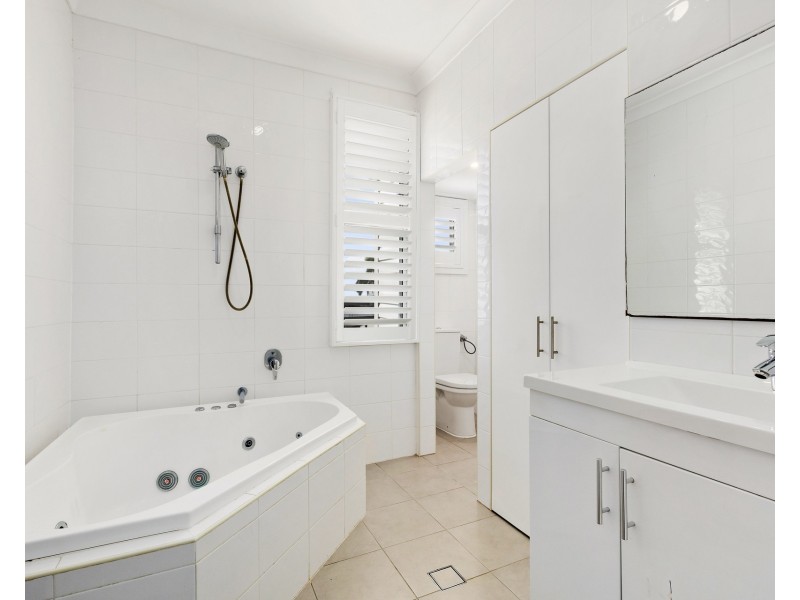 12 & 12a Noakes Parade, Lalor Park NSW 2147
