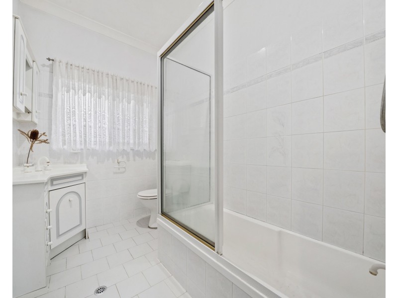 4 Lynwood Avenue, Doonside NSW 2767