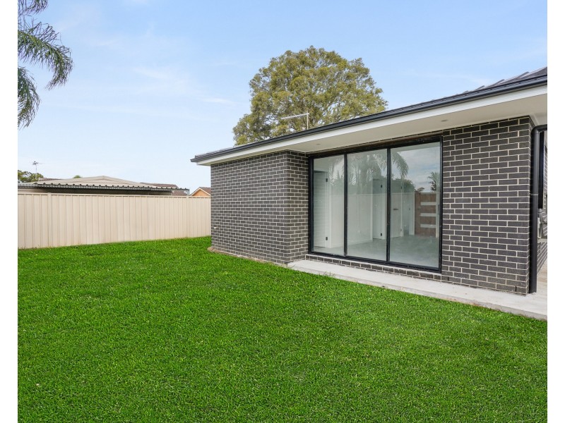 15a Mifsud Crescent, Oakhurst NSW 2761