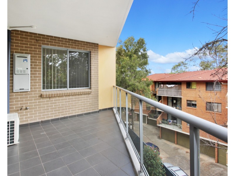 20/2 Bruce Street, Blacktown NSW 2148