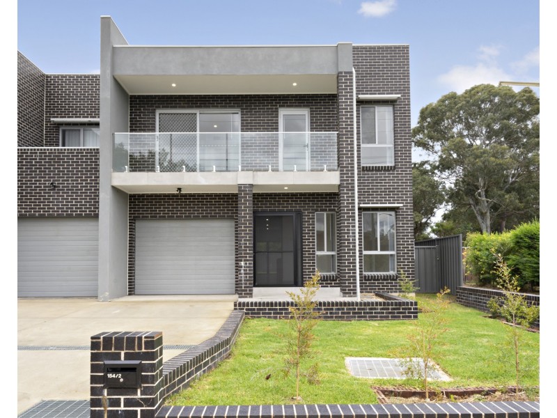 2/154 Willan Drive, Cartwright NSW 2168