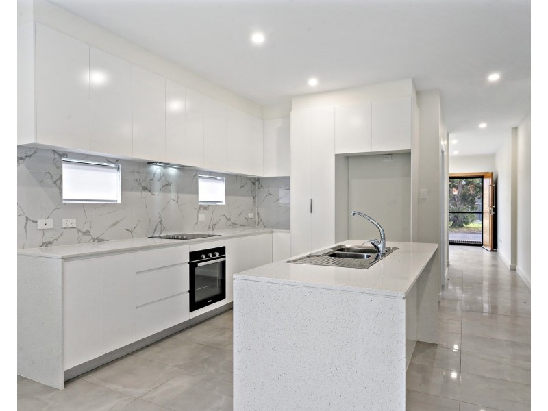 2/154 Willan Drive, Cartwright NSW 2168
