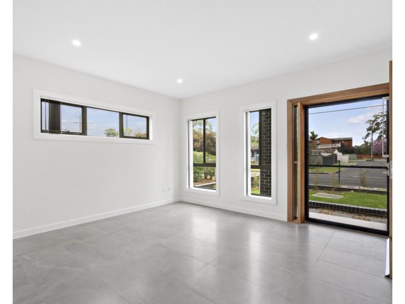 2/154 Willan Drive, Cartwright NSW 2168