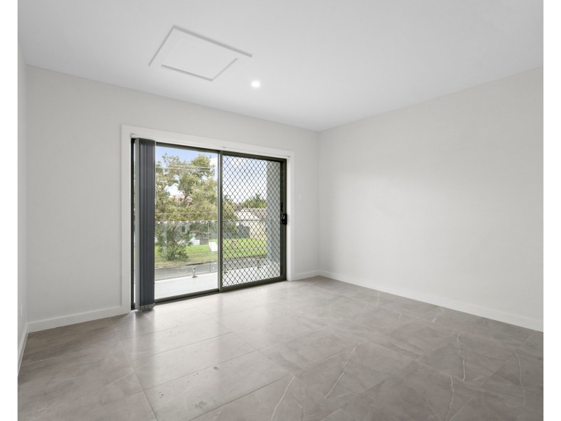 2/154 Willan Drive, Cartwright NSW 2168