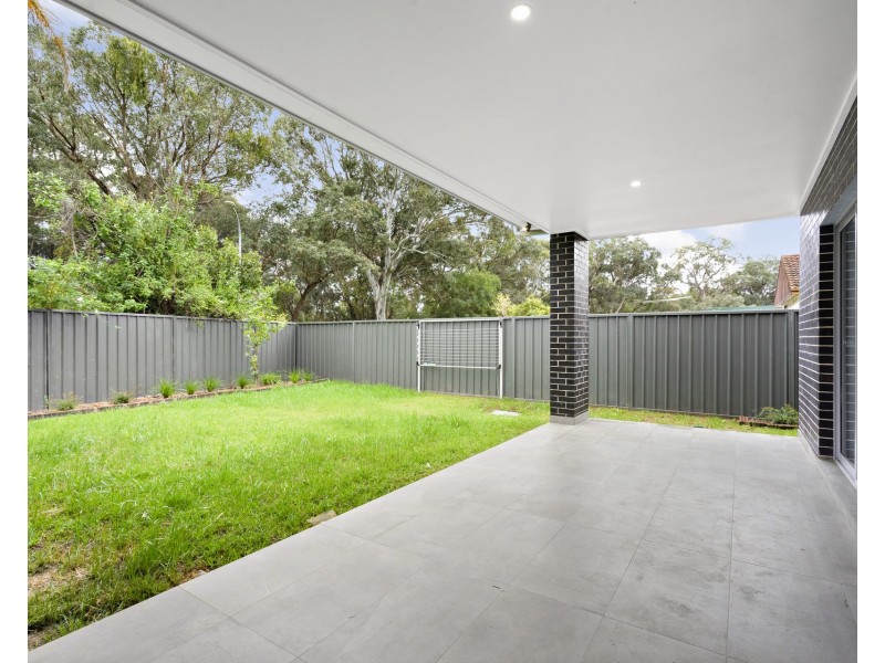 2/154 Willan Drive, Cartwright NSW 2168