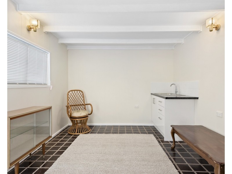 16 Danny Road, Lalor Park NSW 2147